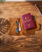 Dawn Pro - Kapaklı (Çıt Çıt) Bifold Pasaport Kılıfı & Seyahat Cüzdanı | Hakiki Deri & İsme Özel