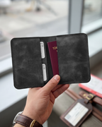 Glow - Bifold Pasaport Kılıfı & Seyahat Cüzdanı | Hakiki Deri & İsme Özel