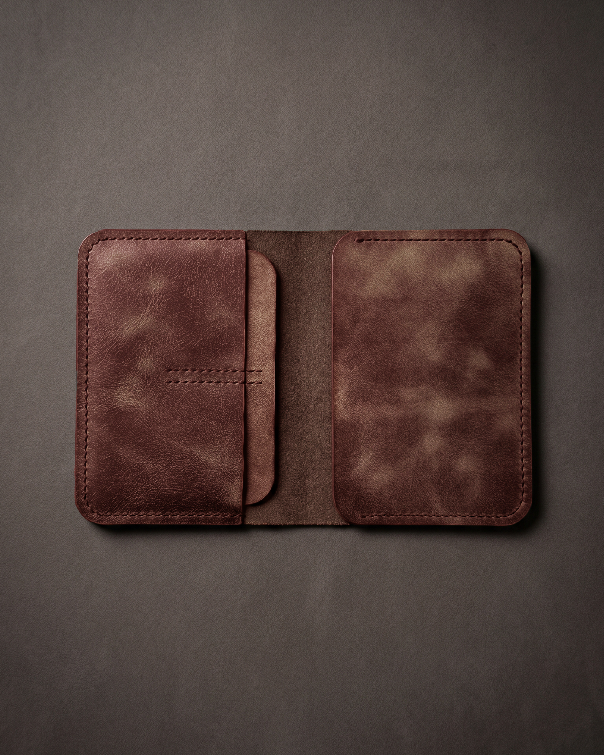 Glow - Bifold Pasaport Kılıfı & Seyahat Cüzdanı | Hakiki Deri & İsme Özel