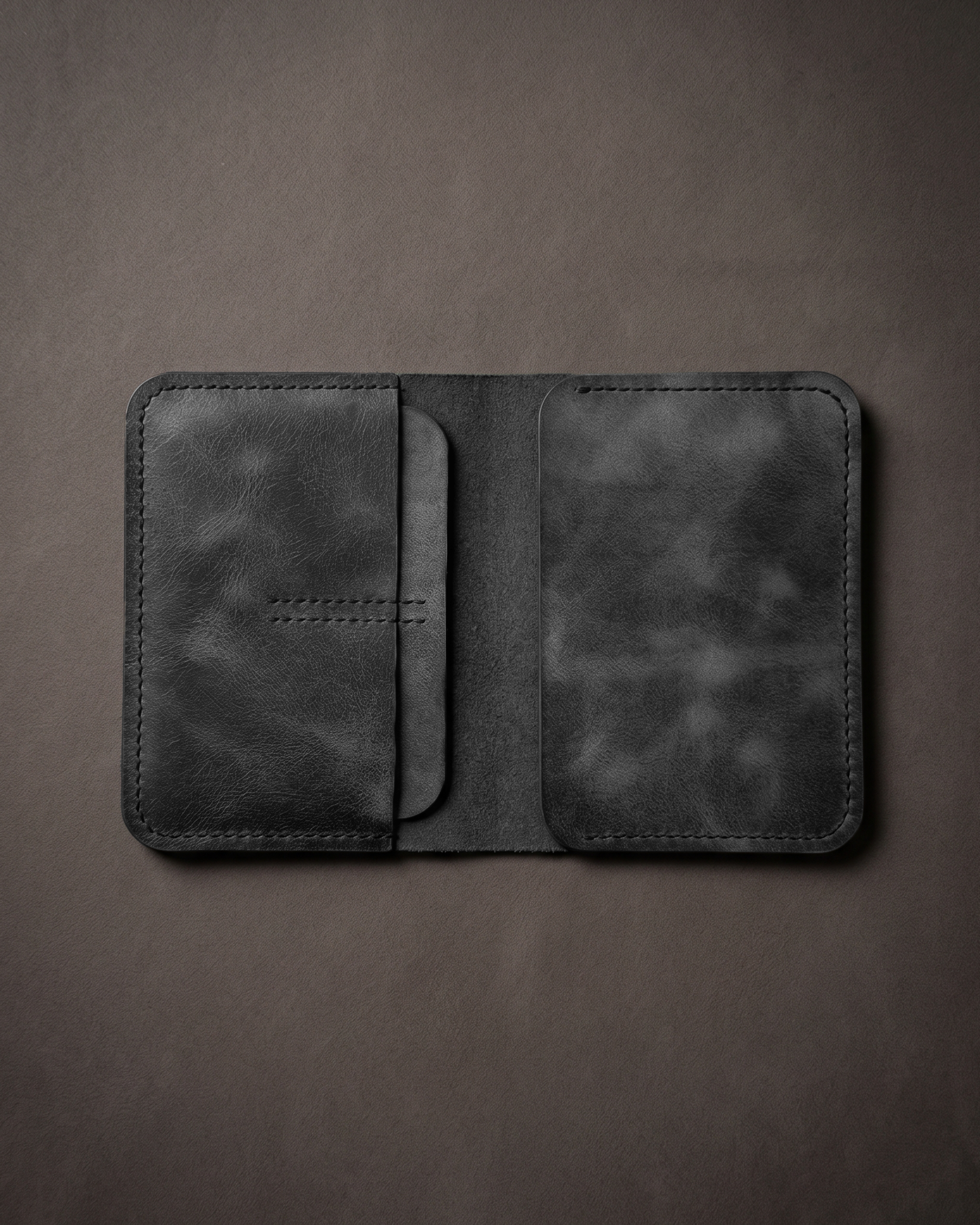 Glow - Bifold Pasaport Kılıfı & Seyahat Cüzdanı | Hakiki Deri & İsme Özel
